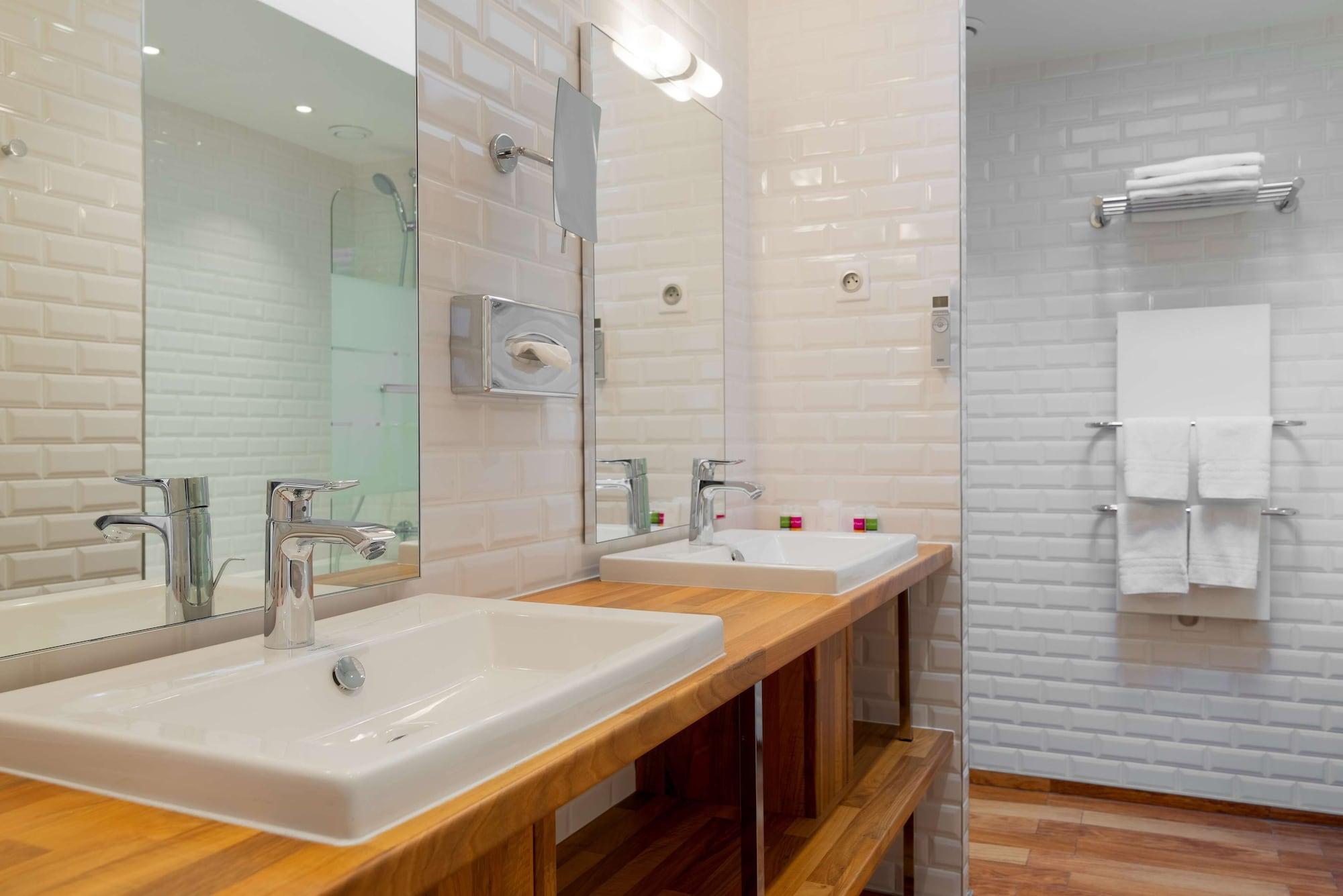 George - Astotel Hotel Parijs